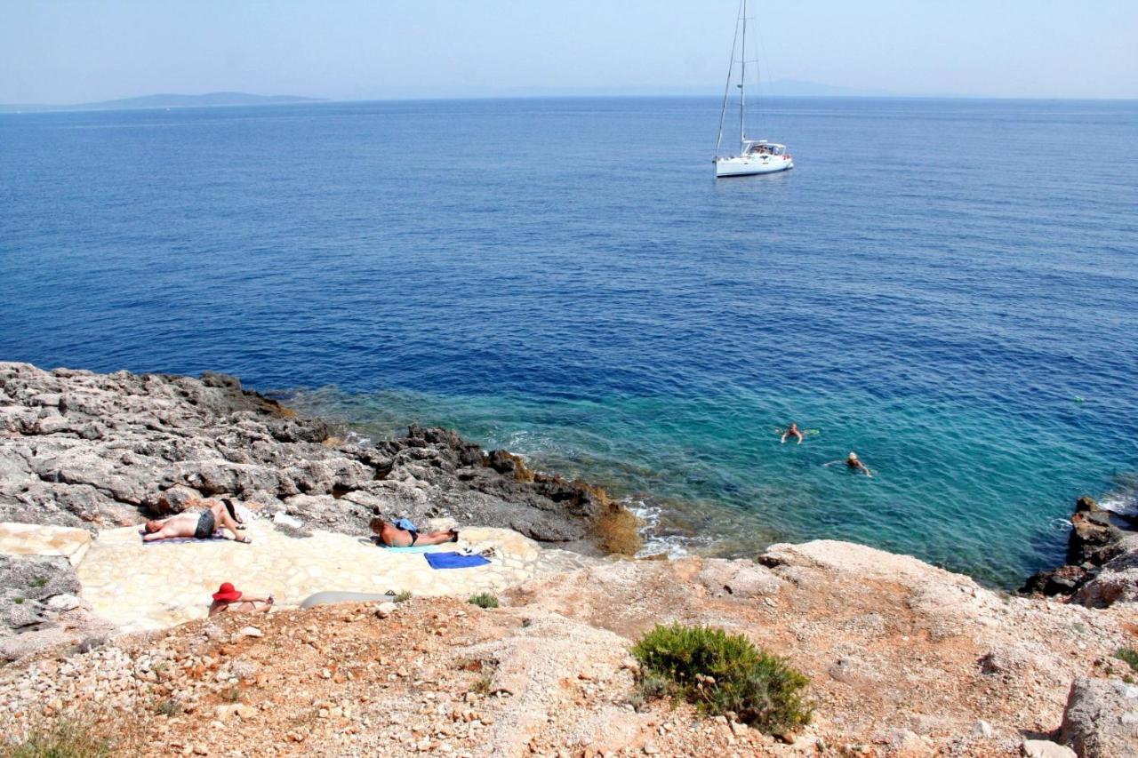Apartments By The Sea Sveta Nedilja, Hvar - 11433 Sveta Nedelja  Exterior foto
