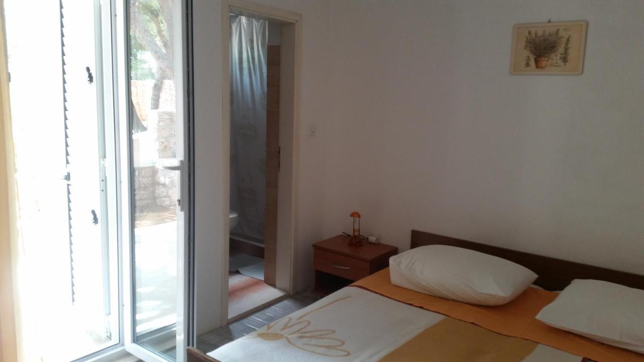 Apartments By The Sea Sveta Nedilja, Hvar - 11433 Sveta Nedelja  Exterior foto